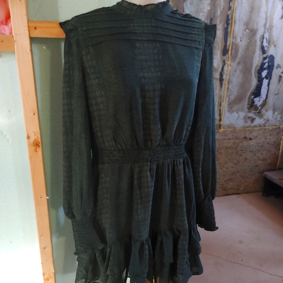 Dresses - Picture 1 of 1